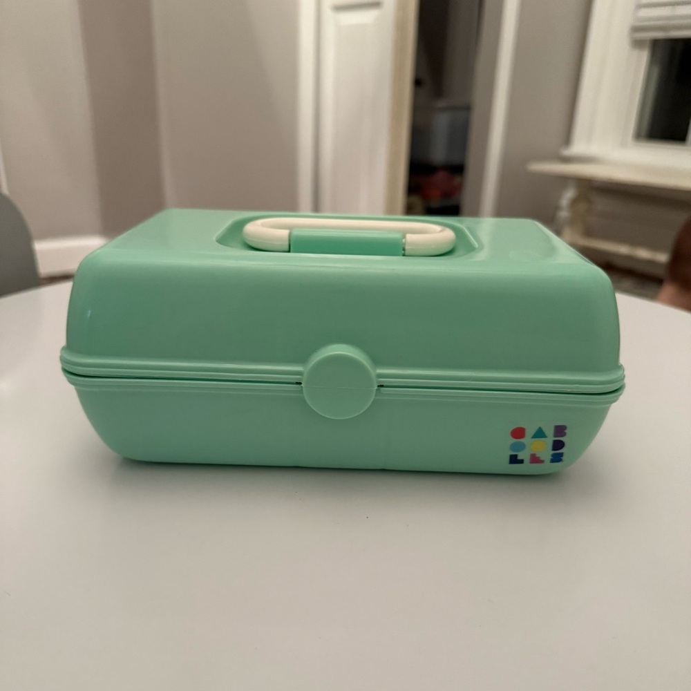 Mint Green mini caboodle vintage
